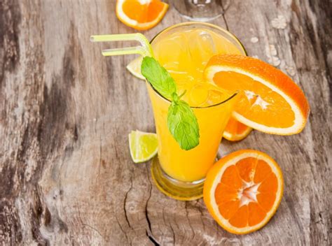 Heute gibt es endlich mal wieder einen tipsy tuesday auf style für den malibu snowman cocktail braucht ihr: Malibu Orange - Rezept | Kochrezepte.at