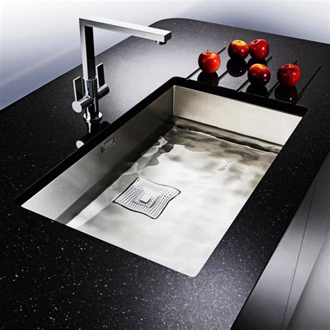 Undermount Stainless Steel Kitchen Sink Constructed For Modern Dish