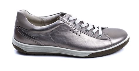 Ecco Chase II. Stylish, comfortable sneaker. | Comfortable shoes, Comfortable sneakers, Shoe company