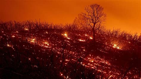Extreme Climes Raging Mendocino Wildfire Tops Last Years Thomas Fire
