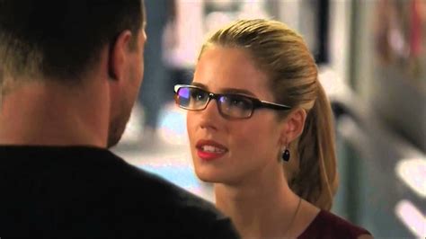 Arrow 3x01 Oliver And Felicity First Kiss Youtube