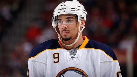Evander kane sued denies owing woman $3 mil. Evander Kane ne sera pas accusé | Radio-Canada.ca