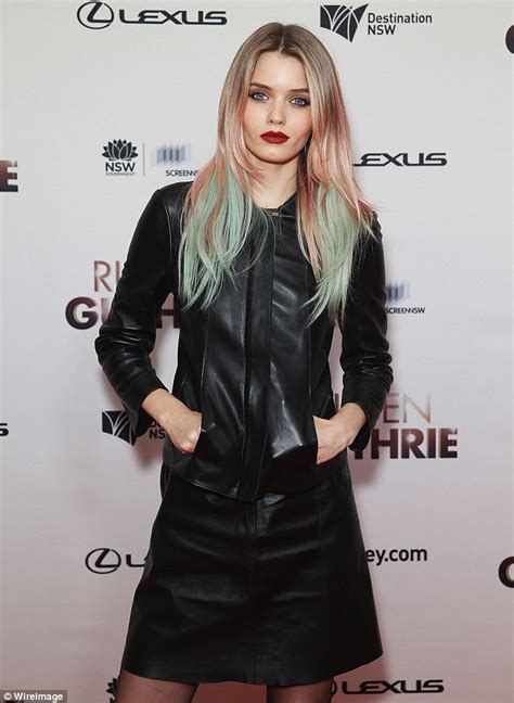 Mad Max Star Abbey Lee Kershaw Shows Off New Blue And Pink Hair