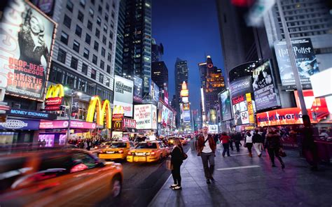 New York City Time Square City Street Traffic Car People Wallpapers Hd Desktop And