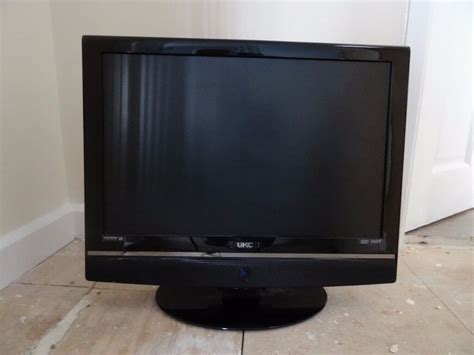 22 Inch Flat Screen Tv With Dvd Built In In Knowle West Midlands