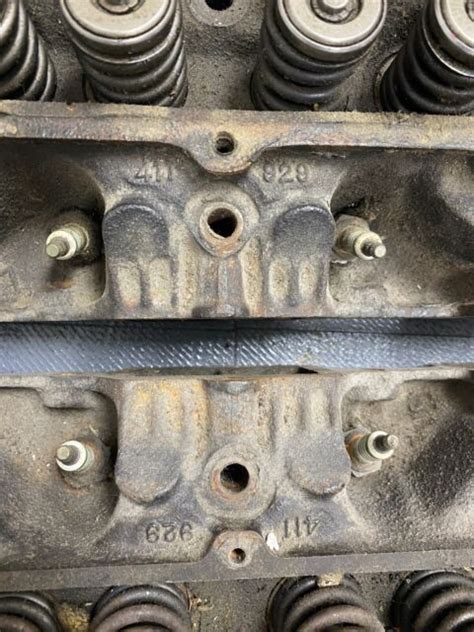 2 Olds 350 Cylinder Heads These Are Big 8 Num 411 929 Used Local
