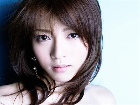 Yumiko Shaku Japanese Model And Actress Asian Celebrity Girl Wallpaper 001 1400x1050