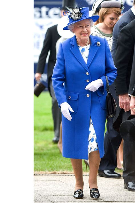 These Are Queen Elizabeths Most Regal Rainbow Looks Queen Elizabeth