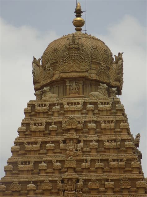 Brihadeeswarar Temple Gopuram