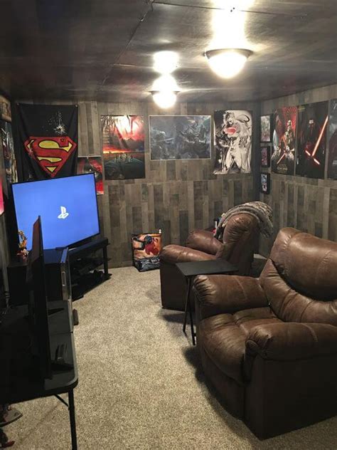 17 Small Man Cave Ideas That Maximize The Manliness