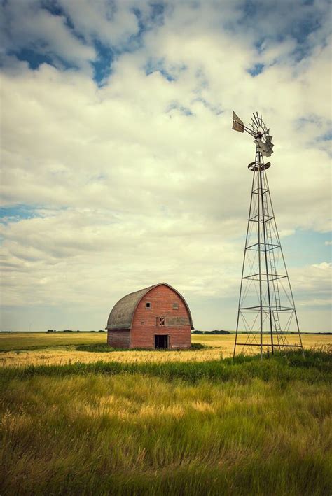Pin By Jmarie On ᴴᴱᴬᴿᵀ ᴼᶠ ᴰᴵˣᴵᴱ Old Windmills Old Barns Windmill