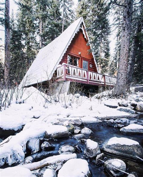 19 Snowy Cabins Youll Want To Retreat To This Winter Aframehouse