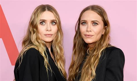Mary Kate And Ashley Olsen Make Rare Appearance At Paris Fashion Week Keep Low Profile At The Row