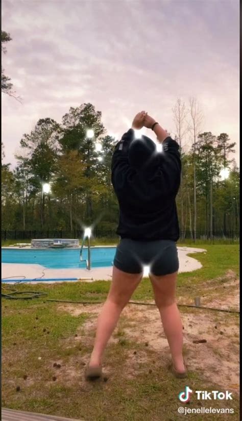 Teen Mom Jenelle Evans Shows Off Her Curves And Twerks In Tiny Shorts As She Proclaims She Has A