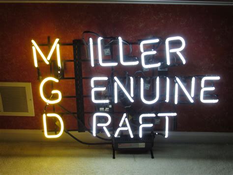 Rare Mgd Miller Genuine Draft Scrolling Neon Sign Circa 1980s
