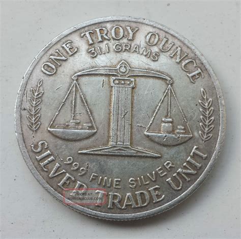Silver Round Trade Unit Troy Ounce Fine E Pluribus Unum