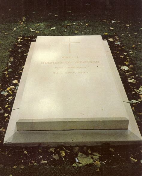Grave Of Duchess Of Windsor © John Wieneman Cc By Sa20 Geograph