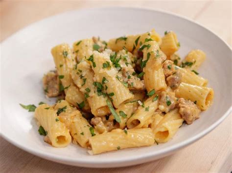 The sweet fennel sausage recipe balances sweet, salty and nutty. Rigatoni with Sausage & Fennel Recipe | Ina Garten | Food ...