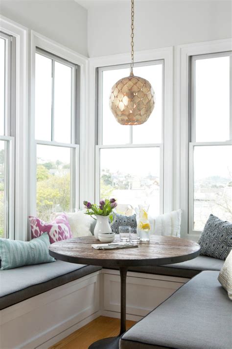 If you're thinking of bringing your favorite breakfast cafe experience into your modern home and are imagining having your morning. Modern Breakfast Nook Ideas That Will Make You Want to ...