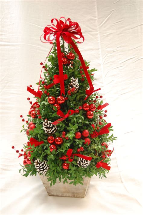 4 diy crystal & sparkle christmas trees | my christmas my style 2018. A Boxwood Christmas Tree | Christmas flower arrangements ...