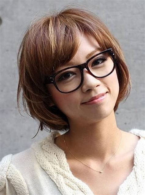How To Choose Glasses For Short Hair And Round Face Shape