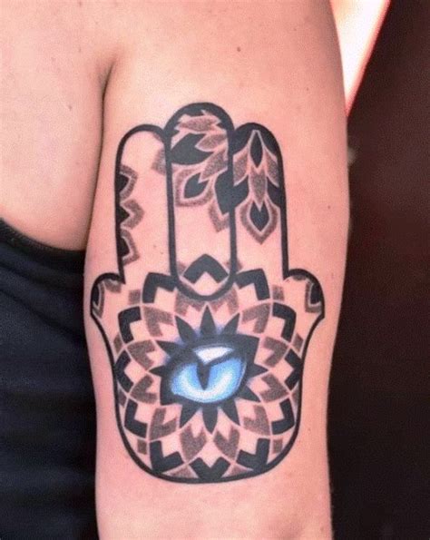 40amazing Hamsa Tattoos With Meanings Ideas And Celebrities Body