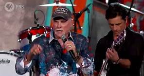 The Beach Boys perform a medley of their hits with John Stamos and ...