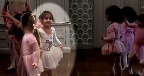 FOX Soccer - Cesc Fàbregas' daughter trying ballet is...
