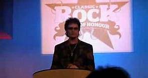 Pearl accepts Classic Rock award for dad Meat Loaf