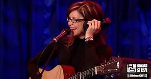 Lisa Loeb “Stay” Live on the Howard Stern Show (2006)