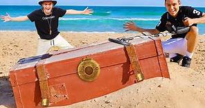 WE FOUND A GIANT TREASURE CHEST!!!