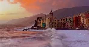 Il mare dentro - Mareggiata a Camogli, Liguria 🌊 Quando le...