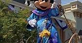 "Magic Happens" Parade | Disneyland Park