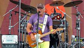 Jimmy Buffett and the Coral Reefer Band Perform 'Margaritaville'
