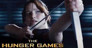 'Katniss Shooting The Apple' Scene | The Hunger Games (2012)