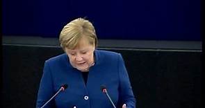 Strasburgo, Angela Merkel interviene al Parlamento europeo