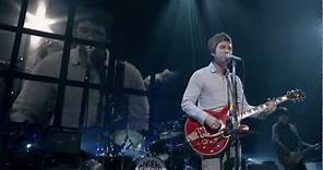 Noel Gallagher's High Flying Birds - Everybody's On The Run (Live at the O2, London)