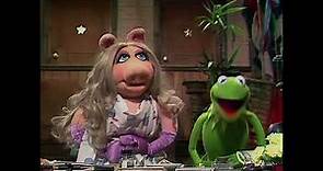 The Muppet Show - 502: Loretta Swit - Backstage #1 (1980)
