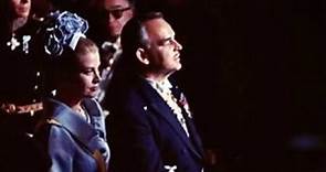 Grace Kelly y Rainiero de Mónaco en la boda de los reyes de España en Grecia