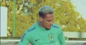 ⭐️🇧🇷 ¡Así es un día de entrenamiento de Rodrygo Goes con la selección brasileña!