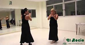 Aprender a Bailar las Sevillanas con El Rocío Trajes de Flamenca