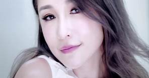 蕭亞軒Elva Hsiao – 浪漫來襲 Romance Strikes (Official HD MV)