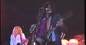 Aerosmith Toys In The Attic Live 1975