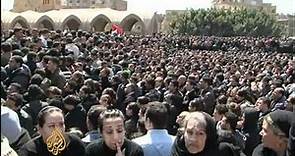 Thousands mourn Egypt's Coptic Pope Shenouda