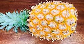 教你菠萝的3种切法，不削皮不挖眼，省时又省力，吃起来还方便
