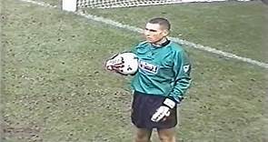Vinnie Jones jugando como Portero vs Newcastle - 21/10/1995