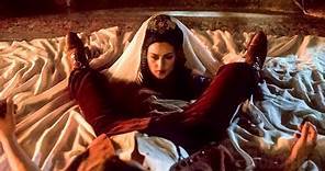 Testa a letto | Dracula di Bram Stoker | Clip in Italiano