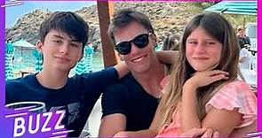 Tom Brady reúne a sus tres hijos para disfrutar las vacaciones de verano | Buzz