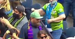 GOAL: João Paulo Mior, Seattle Sounders - 22nd minute