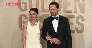Keri Russell and Matthew Rhys pose at the Golden Globes 2024